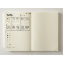 Carregar imagem no visualizador da galeria, Notebook Journal A5 1 day 1 page • Pontilhado • Midori MD Paper
